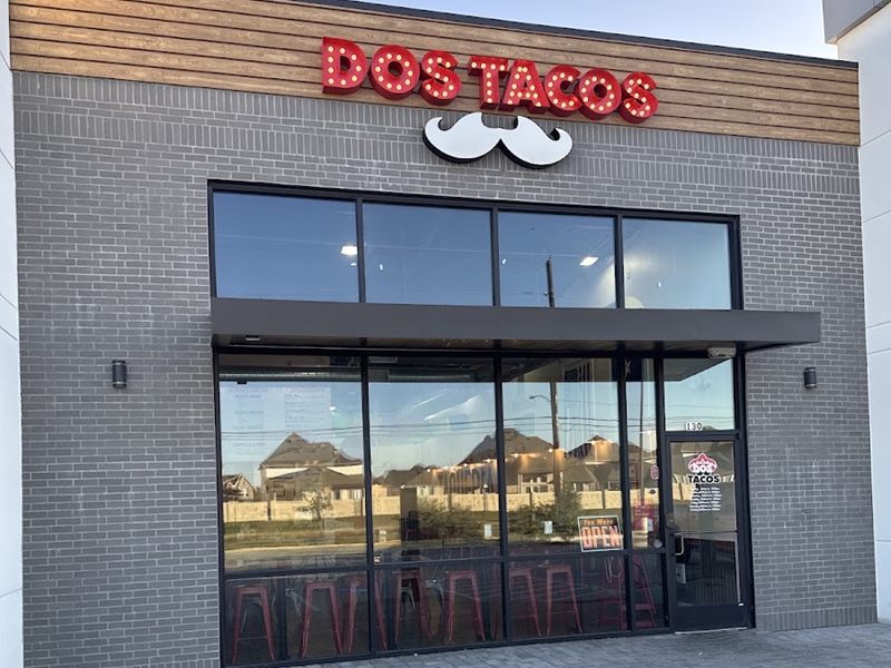 Dos Tacos exterior